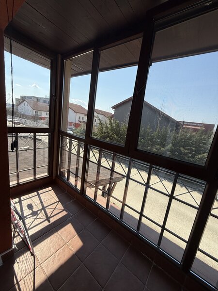 Vila superba de inchiriat in American Village,