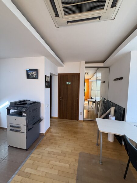 Vila superba de inchiriat in American Village,