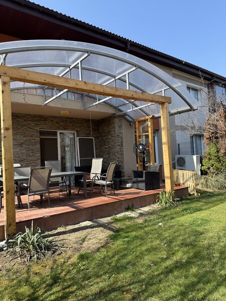 Vila superba de inchiriat in American Village,