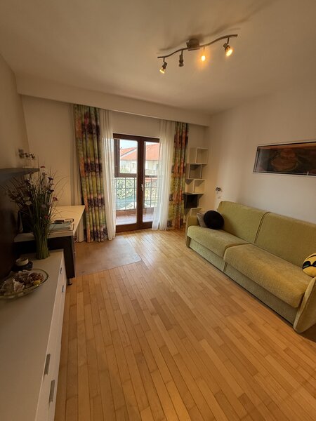 Vila superba de inchiriat in American Village,